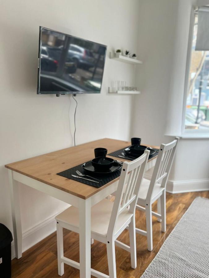 93 West Road Hotel London Ngoại thất bức ảnh