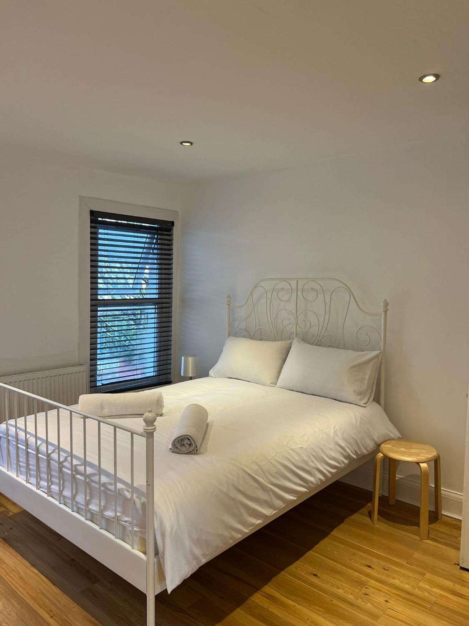 93 West Road Hotel London Ngoại thất bức ảnh