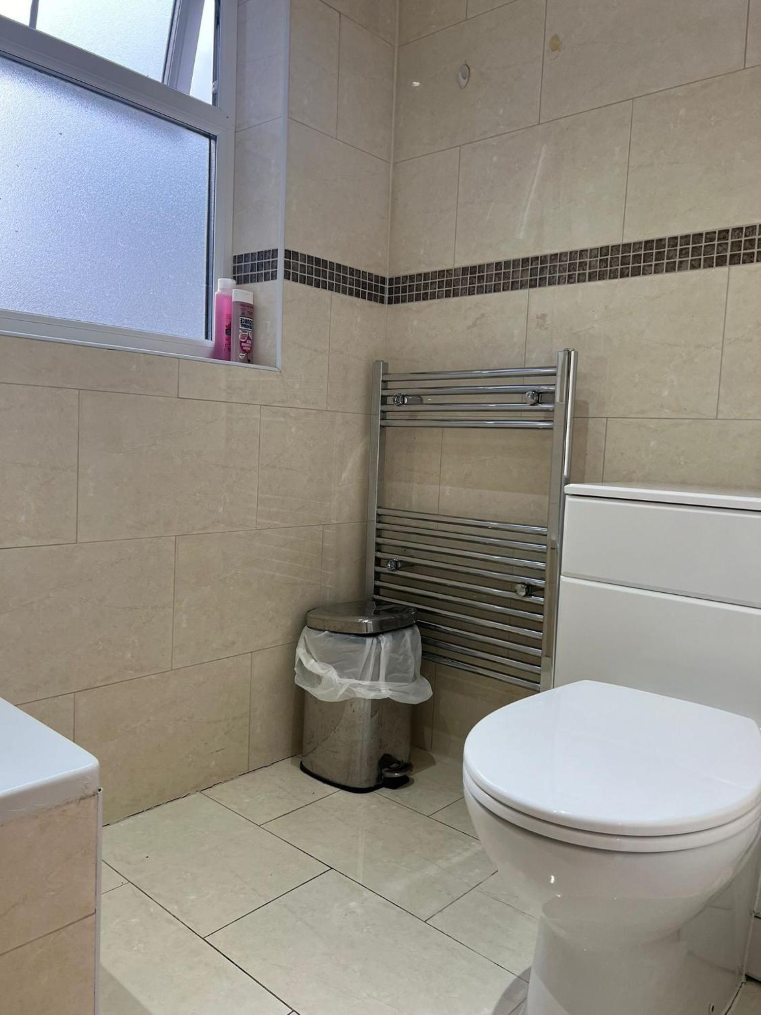 93 West Road Hotel London Ngoại thất bức ảnh