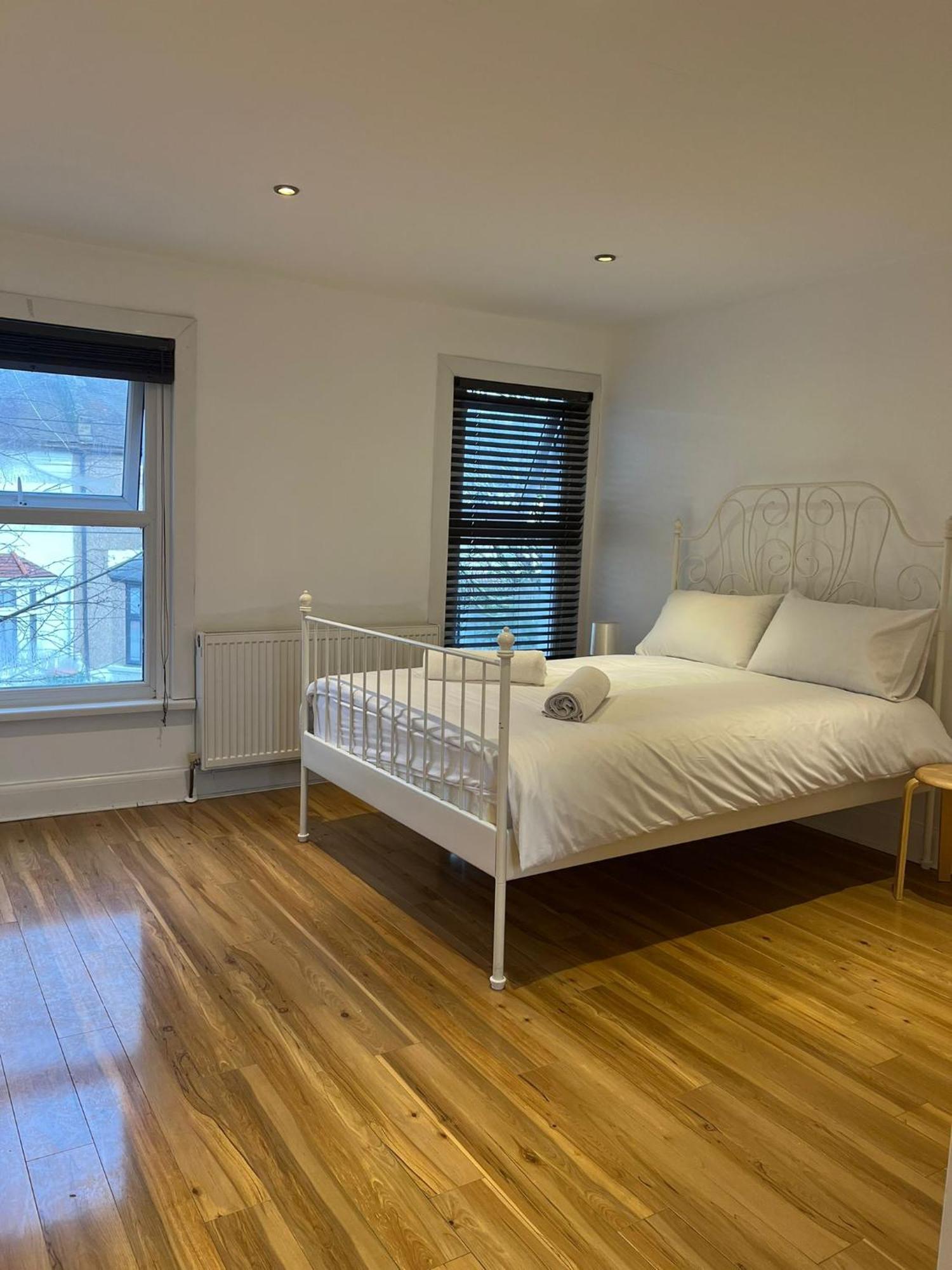 93 West Road Hotel London Ngoại thất bức ảnh